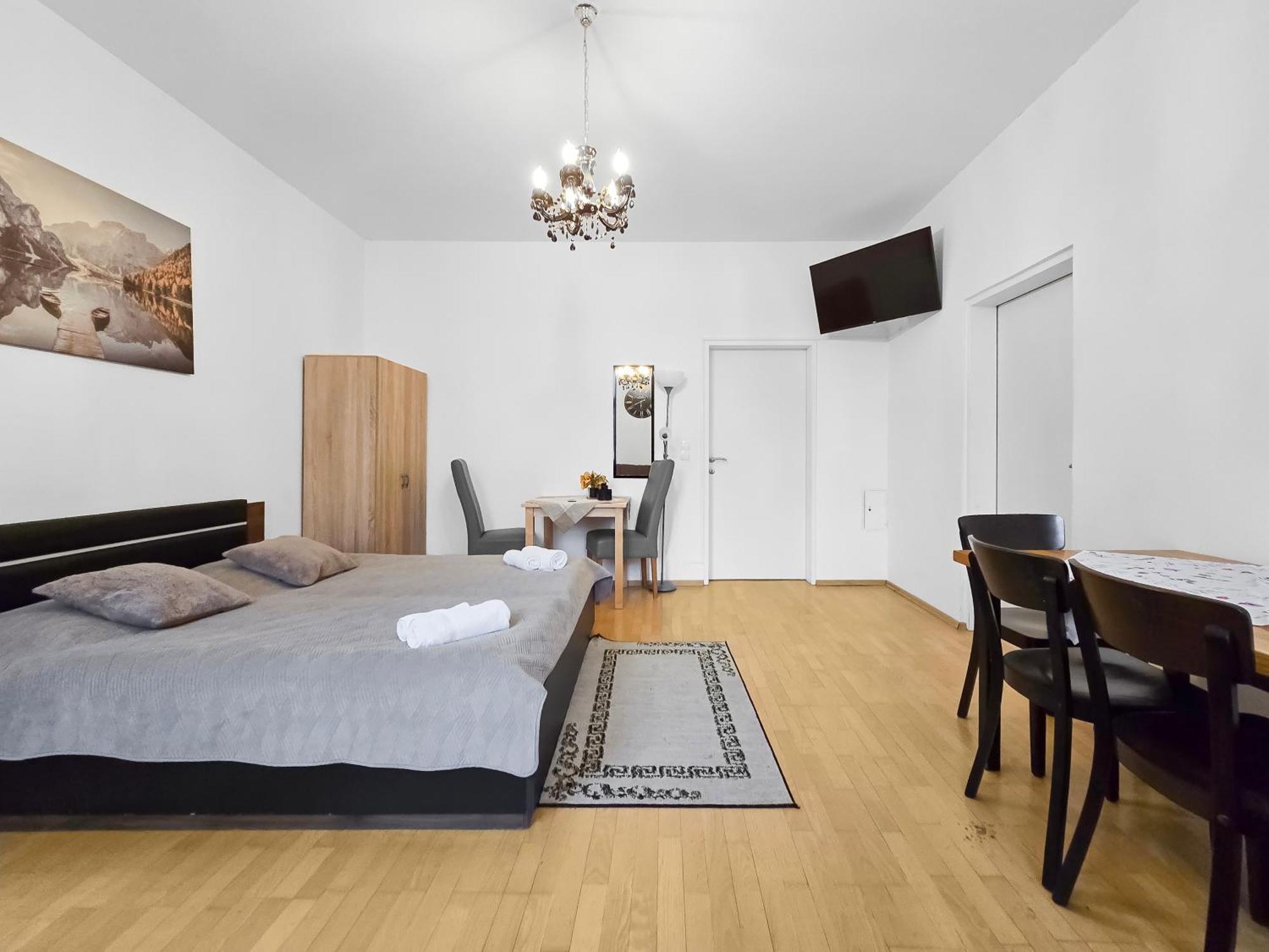 Three King-Size Beds, Three Bedrooms Wien Ngoại thất bức ảnh